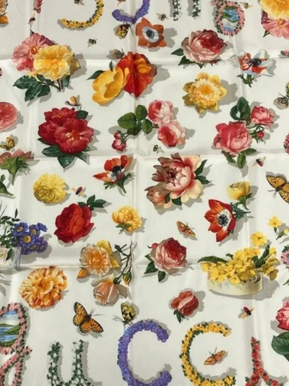 GUCCI White Multi Scarf
